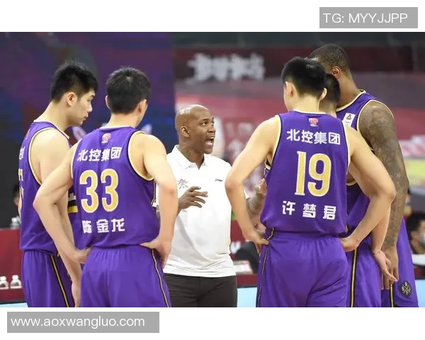 北京篮球队战术变革引发热议新策略助力球队重回巅峰之路