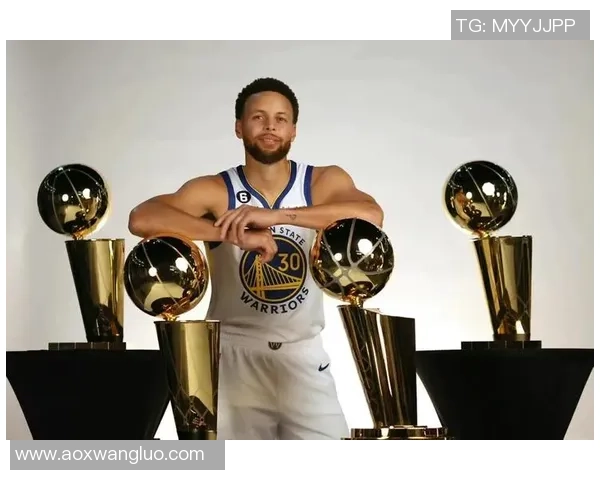 足球明星的成长之路:从青涩少年到绿茵场上的璀璨之星